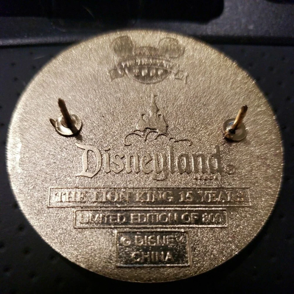 Disney Pin 00037‎ Disneyland TIMON Meerkat The Lion King 15th Anniversary LE 800